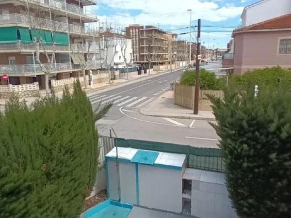 Casa independiente en avenida Albacete, 117