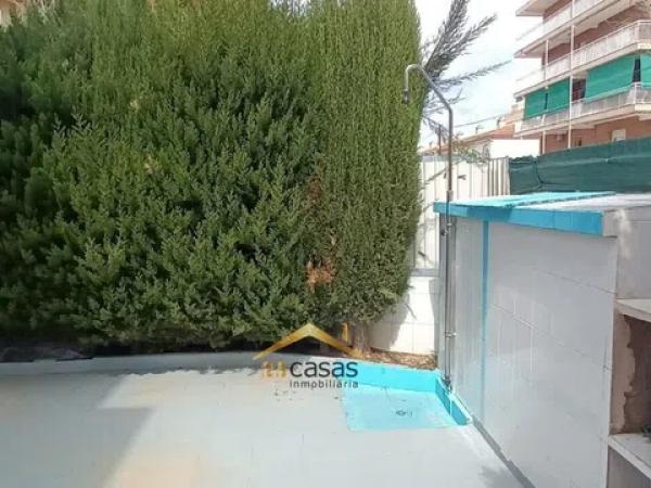 Casa independiente en avenida Albacete, 117