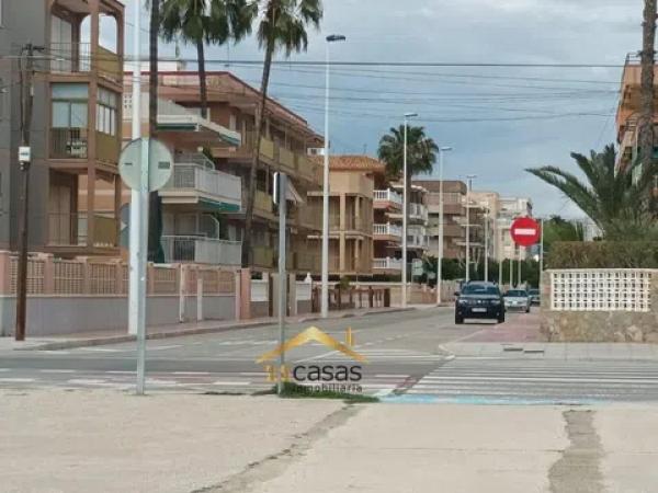 Casa independiente en avenida Albacete, 117