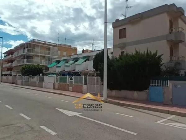 Casa independiente en avenida Albacete, 117