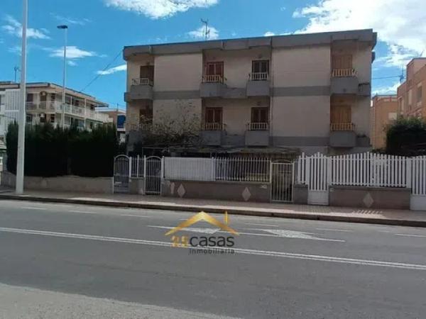 Casa independiente en avenida Albacete, 117