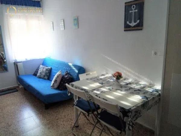 Chalet adosado en calle Torrevieja