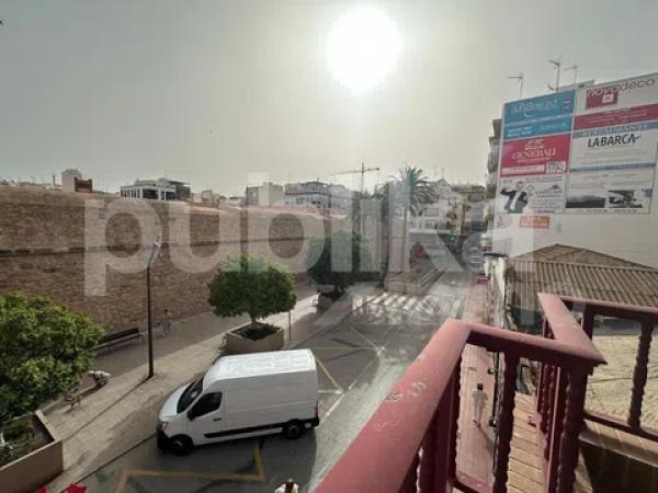 Piso en calle Almirante Antequera, 8