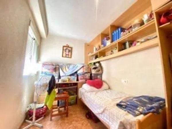 Piso en avenida Jesús Astondoa Santamaría