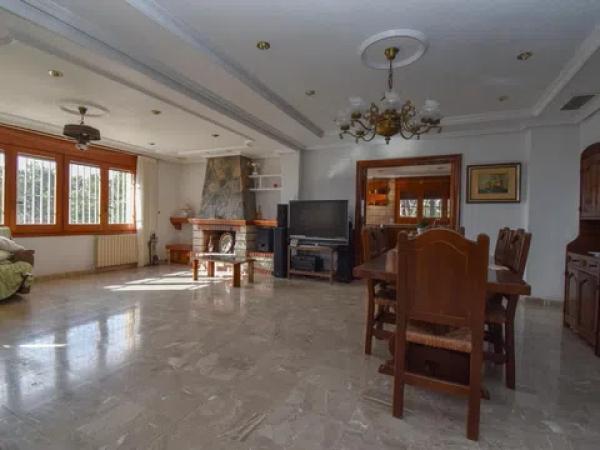 Casa independiente en via Pista