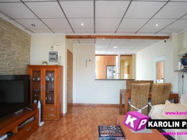 Piso en calle Enrique Pire Solís