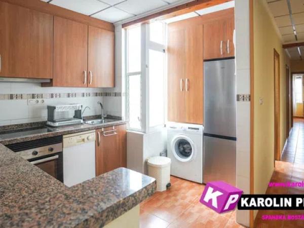 Piso en calle Enrique Pire Solís