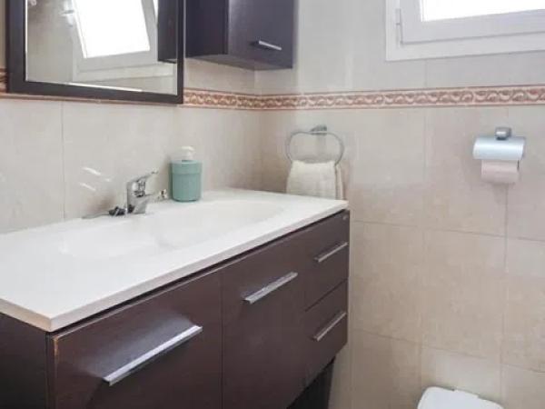 Piso en calle Enrique Pire Solís