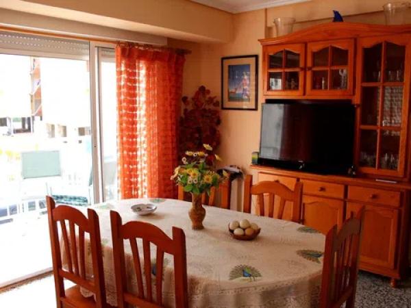 Piso en calle Almoradí