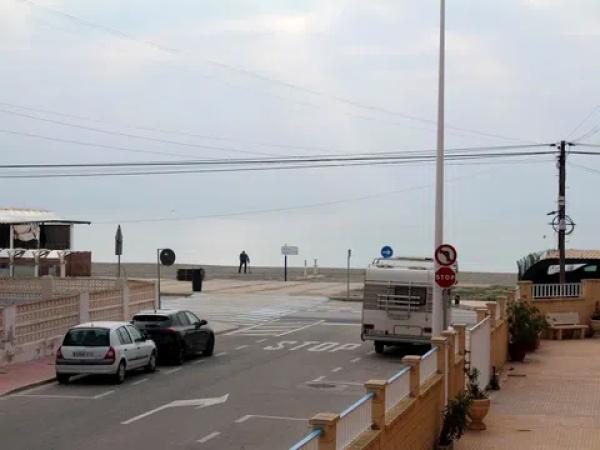 Piso en calle Almoradí