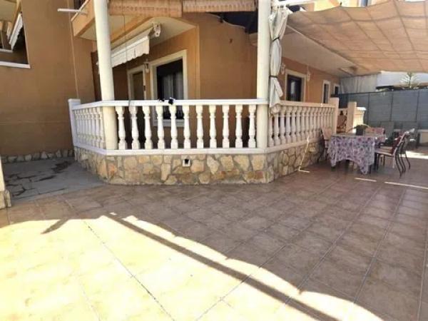 Chalet en Calas de Santa Pola este