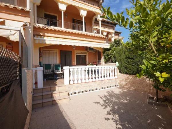 Chalet adosado en calle Honduras, 40