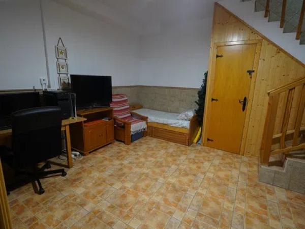 Chalet adosado en calle Honduras, 40