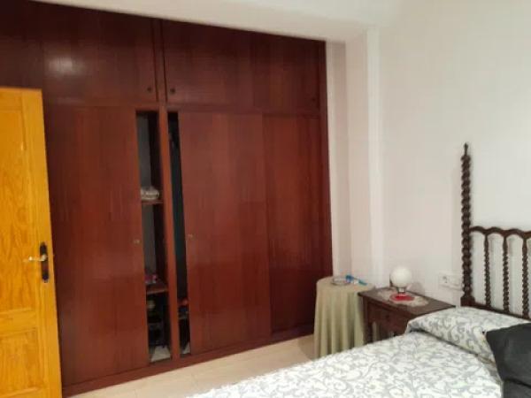 Casa independiente en calle Orihuela