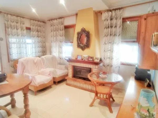 Casa independiente en calle Orihuela