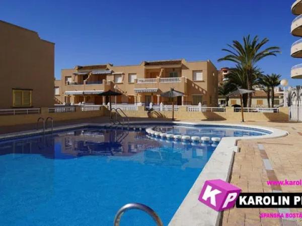 Casa independiente en calle Juan Sebastián Elcano