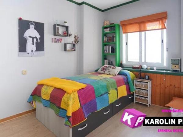 Casa independiente en calle Juan Sebastián Elcano