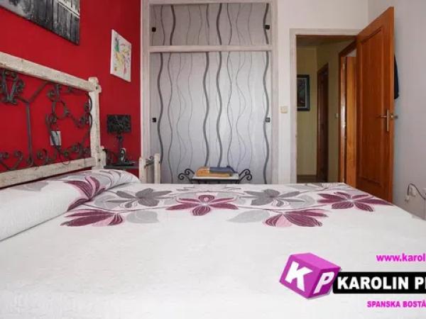 Casa independiente en calle Juan Sebastián Elcano