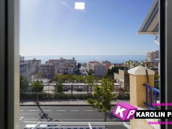 Casa independiente en calle Juan Sebastián Elcano