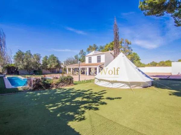 Casa independiente en calle Rafael Franco