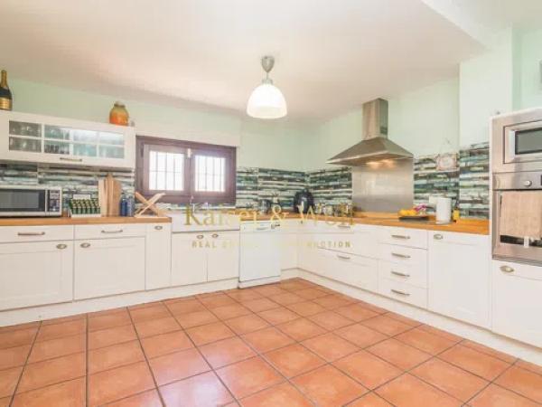 Casa independiente en calle Rafael Franco