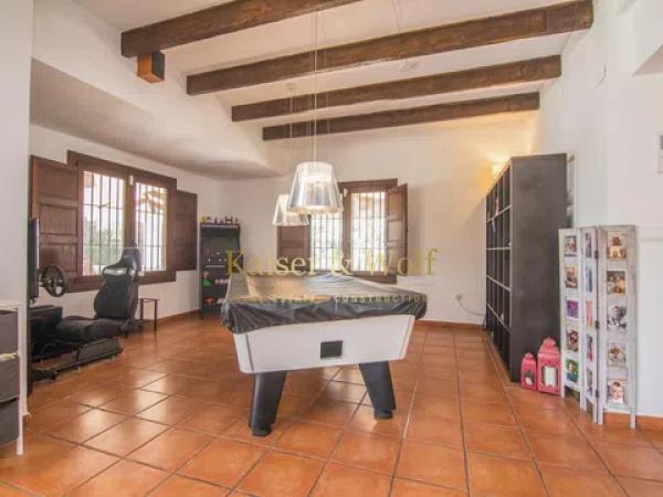 Casa independiente en calle Rafael Franco