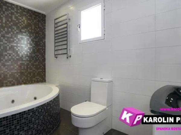 Casa independiente en calle Consueta