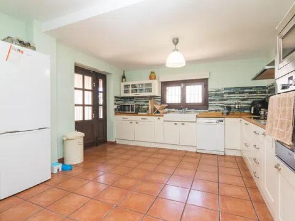 Casa independiente en calle Rafael Franco