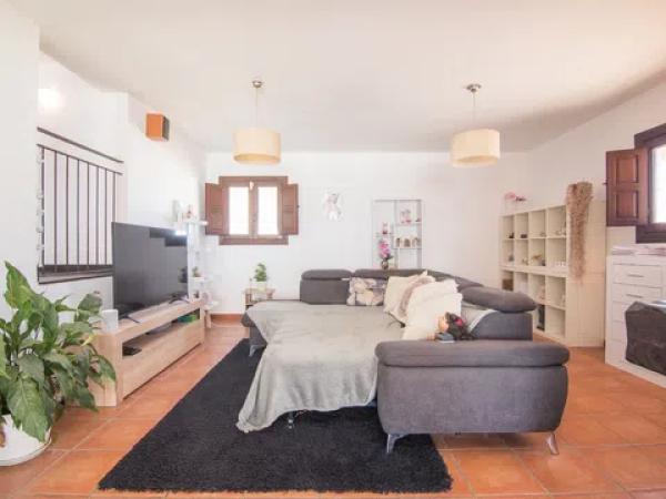 Casa independiente en calle Rafael Franco