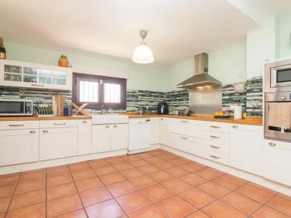 Casa independiente en calle Rafael Franco