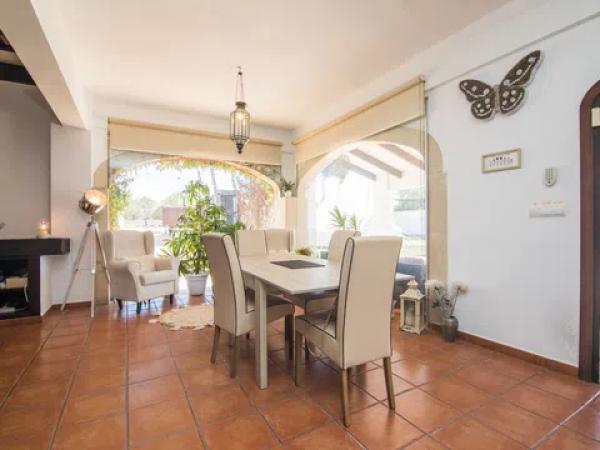 Casa independiente en calle Rafael Franco