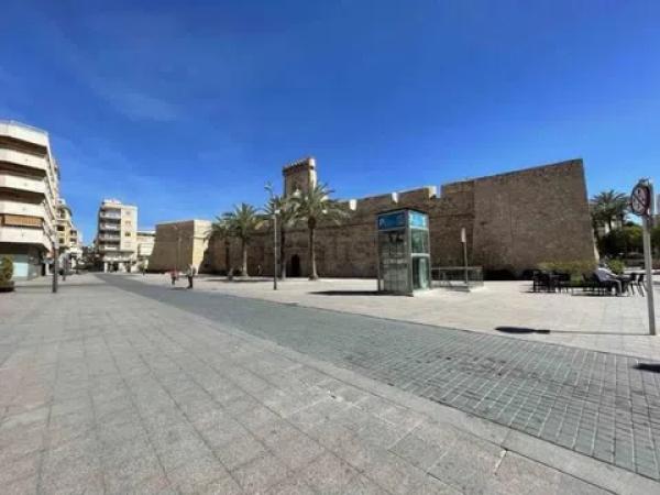 Piso en calle Almirante Antequera