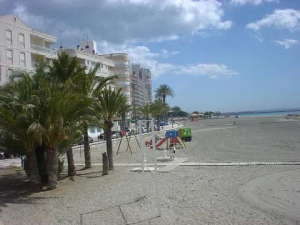 Piso en calle Almirante Antequera