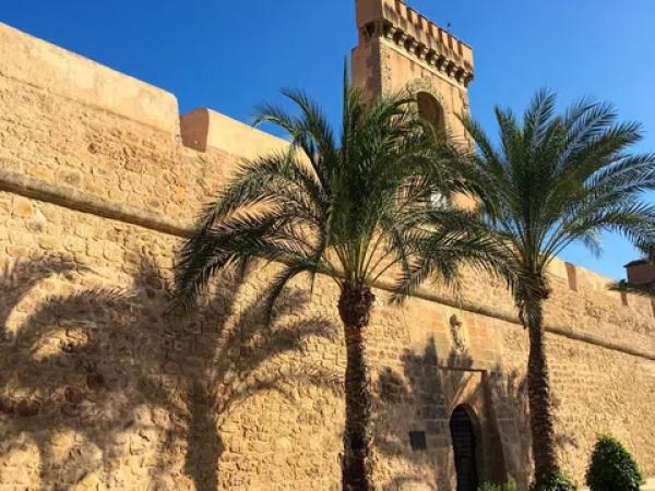 Piso en calle Almirante Antequera