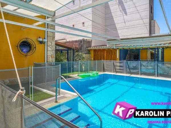 Casa independiente en avenida Santiago Bernabéu