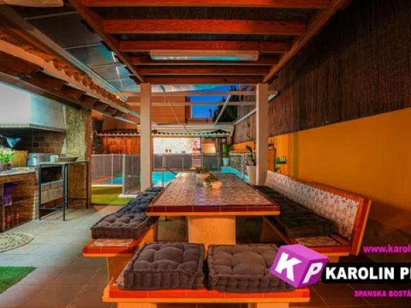 Casa independiente en avenida Santiago Bernabéu