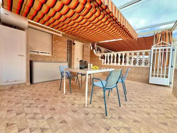 Chalet adosado en calle Biar s/n