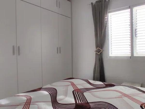 Chalet adosado en avenida de la Armada Española