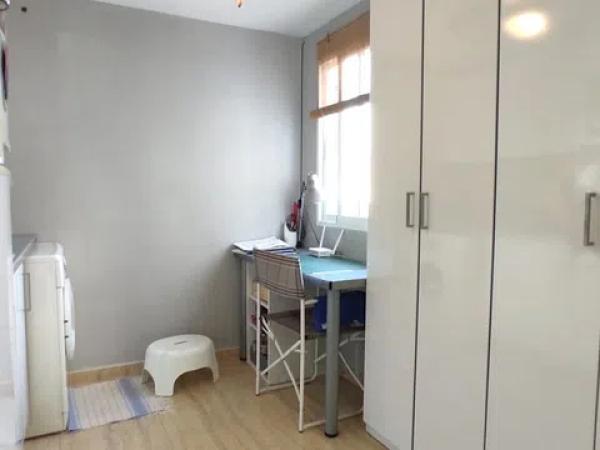 Chalet adosado en avenida de la Armada Española