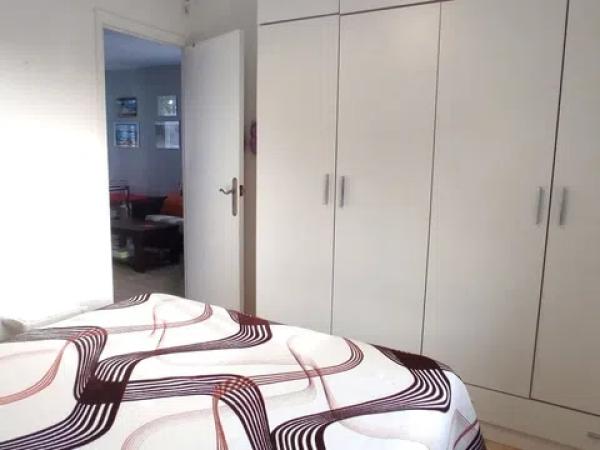 Chalet adosado en avenida de la Armada Española