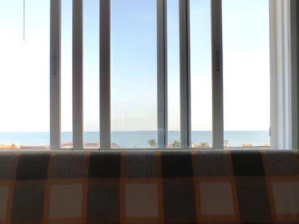 Chalet adosado en avenida de la Armada Española