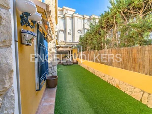 Casa independiente en avenida Santiago Bernabéu