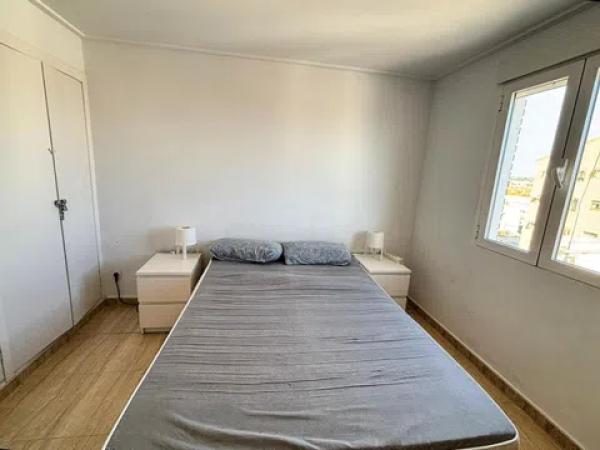 Piso en calle Yecla, 42