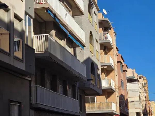 Piso en calle Francisco Santamaría