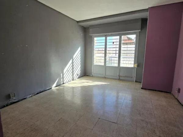 Piso en calle Francisco Santamaría