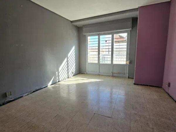 Piso en calle Francisco Santamaría