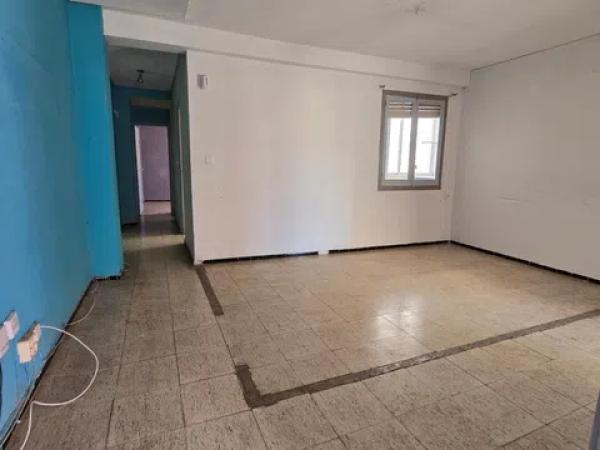 Piso en calle Francisco Santamaría