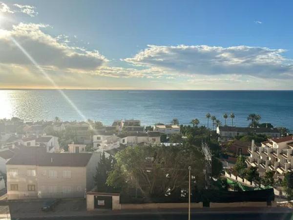 Chalet adosado en avenida Catalanet