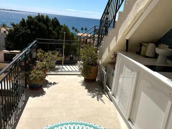 Chalet adosado en avenida Catalanet