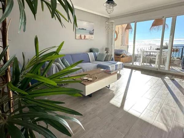 Chalet adosado en avenida Catalanet